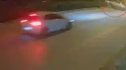 Bursa'da Takla Atan Otomobil Sürücüsü Esnafın Yardımıyla Kurtarıldı, Kaza Anı Kamerada