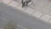 İstanbul Avcılar'da Fırtına Nedeniyle Tabela Devrildi: Bir Kişi Yaralandı