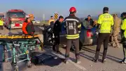 Erzurum'da Trafik Kazası: Otomobil ile Kamyonet Çarpıştı, 3 Ölü, 3 Yaralı