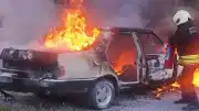 Samsun'da Kaportacı Dükkanında Yangın: Kaynaktan Sıçrayan Kıvılcım Otomobili Alevlere Verdi