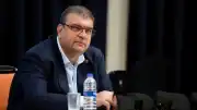Seferihisar Belediye Başkanı İsmail Yetişkin rüşvet soruşturması kapsamında gözaltına alındı
