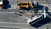 TEM Otoyolu'nda Midibüs Devrildi: 12 Yaralı