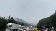 Adana-Pozantı Otoyolu'nda Tır Devrildi: Trafik Akışı Durduruldu