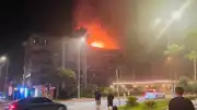 Antalya Alanya'da Otel Yangını: Çatı Katında Çıkan Alevler Tahliye Gerektirdi