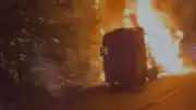 Çanakkale Lapseki'de Seyir Halindeki TIR'ın Dorsesi Yanarak Kullanılamaz Hale Geldi