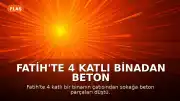 Fatih'te 4 Katlı Binadan Beton Parçaları Düştü: 2 Kişi Son Anda Kurtuldu