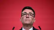 İngiltere İşçi Partisi Liderlik Yarışı Sona Erdi: Andy Burnham Yeni Başbakan Oluyor