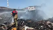 İzmir Seyhan Mahallesi'nde Çöplük Alanında Yangın Paniği