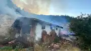Kastamonu'da Ahşap Evde Başlayan Yangın Ormanlık Alana Sıçradı