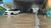 Kocaeli'de Sağanak Yağış Alt Geçidi Suyla Doldurdu