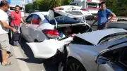 Kocaeli'de zincirleme trafik kazası: 1'i çocuk 3 yaralı