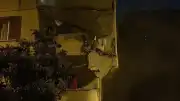 Küçükçekmece'de 5 Katlı Binanın Balkonunda Çökme Meydana Geldi