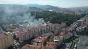 Kütahya'da Yıldırım Düşmesi Sonucu Apartman Çatısında Yangın Meydana Geldi