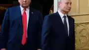 Clinton'dan Çarpıcı İddia: Putin'in Trump Hakkında Görüntüleri Olabilir