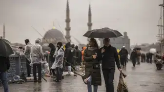 AKOM'dan İstanbul'a soğuk ve yağışlı hava uyarısı: 4-5 gün sürecek
