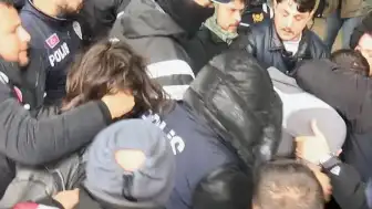 1 Mayıs'ta İstanbul'da 370 Kişi Gözaltına Alındı