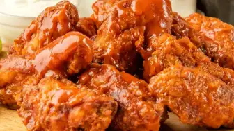 Ev Yapımı Çıtır Buffalo Kanat Tarifi Paylaşıldı