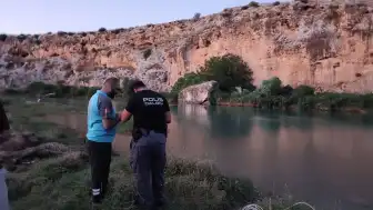Adıyaman'da Göksu Çayında Kaybolan Genç İçin Arama Kurtarma Çalışmaları Sürüyor