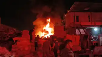 Bursa'da Geri Dönüşüm Tesisi Alevlere Teslim Oldu