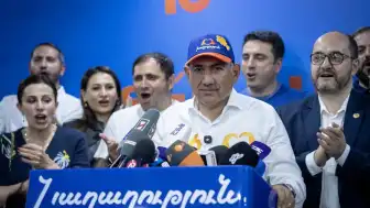 Ermenistan'da Seçimler Tamamlandı: Paşinyan'ın Partisi Önde Götürüyor