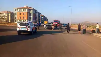 İslahiye'de otomobil ile hafif ticari aracın çarpışması sonucu 6 yaralı
