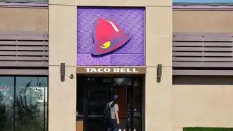 ABD'li Fast-Food Zinciri Taco Bell, Marul Kaynaklı Hastalık Şüphesiyle Menü Değişikliğine Gitti