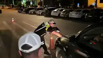 Adana'da Alkollü Sürücü Polis Memuruna Çarptıktan Sonra Tutuklandı