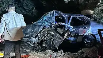 Adana'da Trafik Kazası: 2 Kişi Hayatını Kaybetti, 3 Yaralı