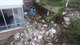 Amasya'da İstinat Duvarının Çökme Anı Güvenlik Kamerasına Yansıdı
