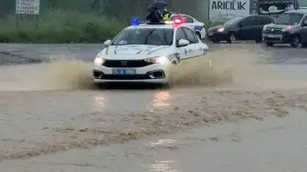 Bartın'da Sel Nedeniyle Kara Yolu Ulaşımı Aksadı