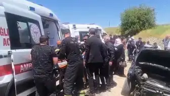 Batman'da Trafik Kazası: 2'si Çocuk 6 Yaralı