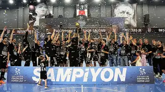 Beşiktaş Erkekler Hentbol Takımı Şampiyonluk Kupasını Aldı