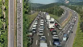 Bolu Geçişinde Bayram Dönüşü Trafiği Durma Noktasına Geldi