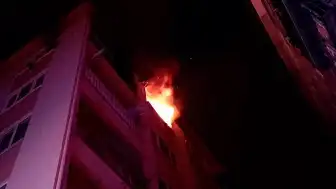 Bursa'da Apartman Dairesinde Yangın Çıktı: Daire Kullanılamaz Hale Geldi