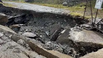 Diyarbakır-Malatya Köprüsü Tehlikeye Rağmen Kullanıldı