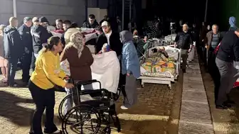 Düzce'deki Huzurevinde Çıkan Yangında 54 Kişi Tahliye Edildi