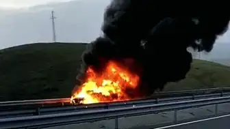 Elazığ'da Seyir Halindeki Otomobil Alev Aldı