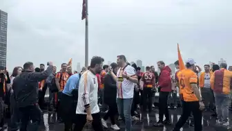 Galatasaray'ın Şampiyonluğu New York'ta Taraftarlarca Coşkuyla Kutlandı
