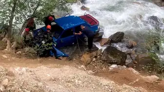 Giresun'da Dereye Uçan Otomobilde 2 Kişi Hayatını Kaybetti, 1 Yaralı
