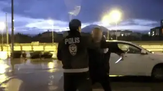 Isparta'da Alkol Denetimine Takılan Sürücüye Ceza, Yolcu Gazeteciye Saldırdı