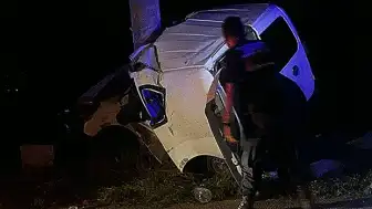 Isparta'da Direğe Çarpan Araçta 2 Kişi Hayatını Kaybetti, 2 Kişi Yaralandı