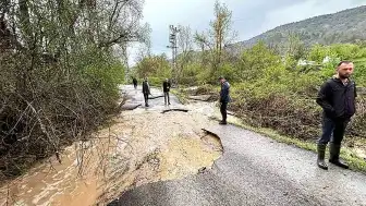 Karabük'te Sağanak ve Dolu Nedeniyle Su Taşkınları: 3 Kişi Kurtarıldı