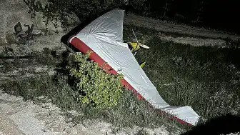 Nevşehir'de Turist Taşıyan Microlight Acil İniş Yaptı: Pilot ve Yolcu Yaralandı