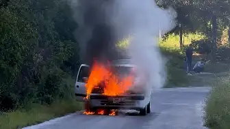 Osmaniye'de Ormana Yakın Noktada Alev Alan Otomobil Söndürüldü