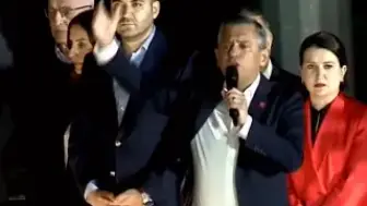 Özgür Özel: 'Bu binadayım, hiçbir yere gitmiyorum'