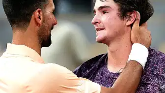 Roland Garros'ta Djokovic, Genç Rakibi J.F.'ya 3-2 Yenilerek Elendi