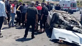 Şanlıurfa Çevre Yolu'nda Trafik Kazası: 5 Kişilik Aile Yaralandı