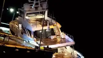 Sinop Limanı'nda Lüks Yat Yan Yattı: 6 Mürettebat Tahliye Edildi