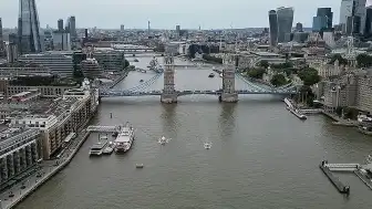 Thames Nehri'nde Yağış Sonrası Renk Değişikliği Gözlemlendi