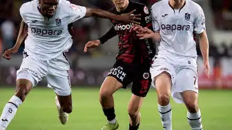 Trabzonspor, Türkiye Kupası'nda finale yükseldi: 90+2'de gelen golle Konyaspor'un rakibi oldu